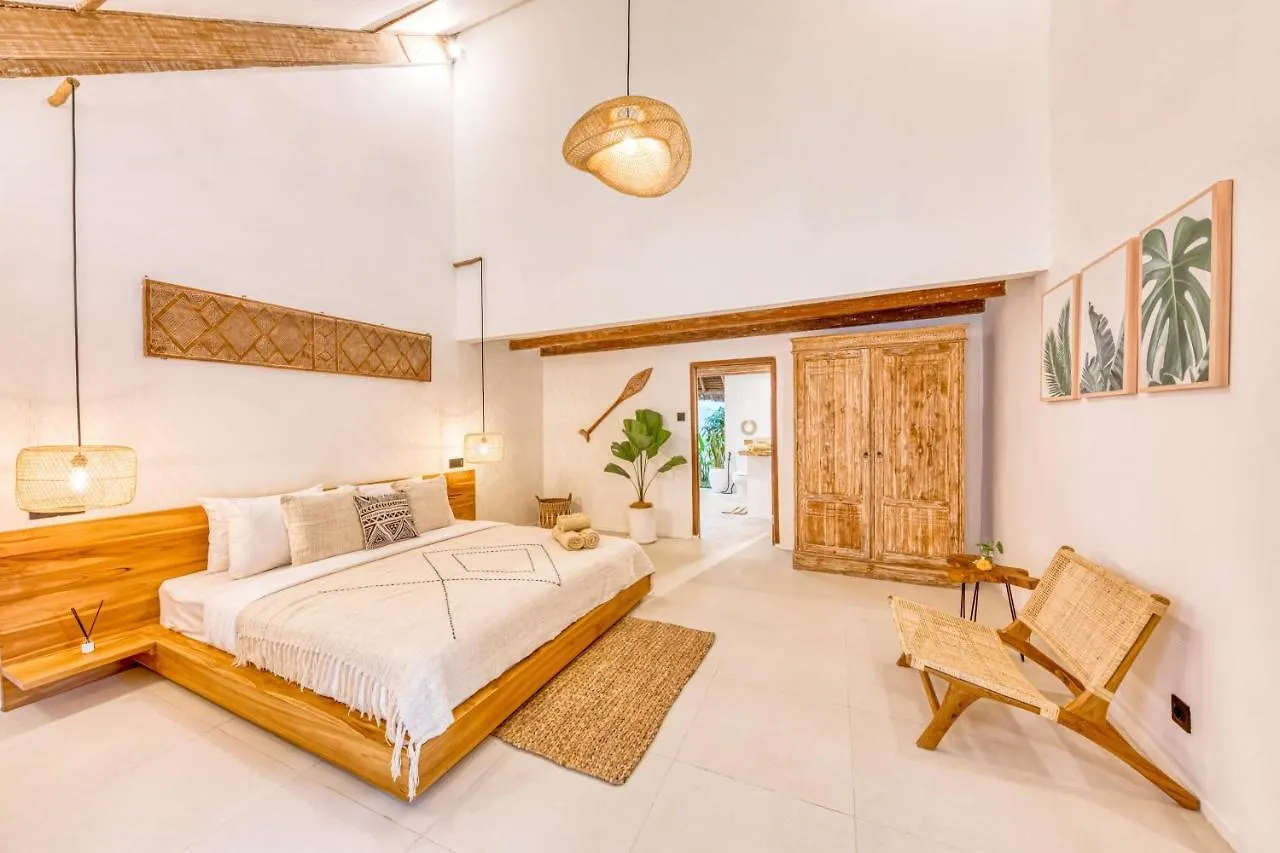 Villa Indigo - 5-Bdr With Huge Pool And Garden Seminyak  Indonesia