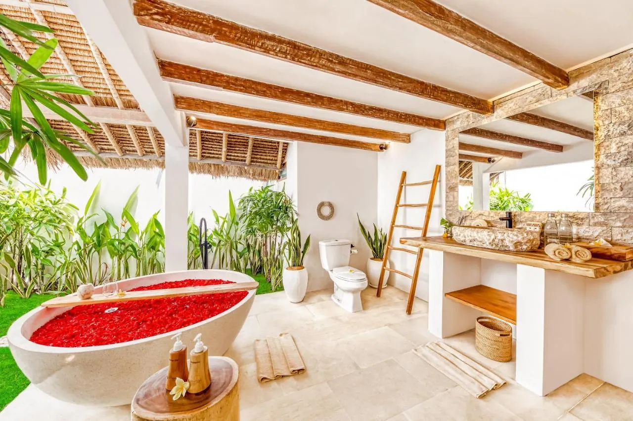 Villa Indigo - 5-Bdr With Huge Pool And Garden Seminyak