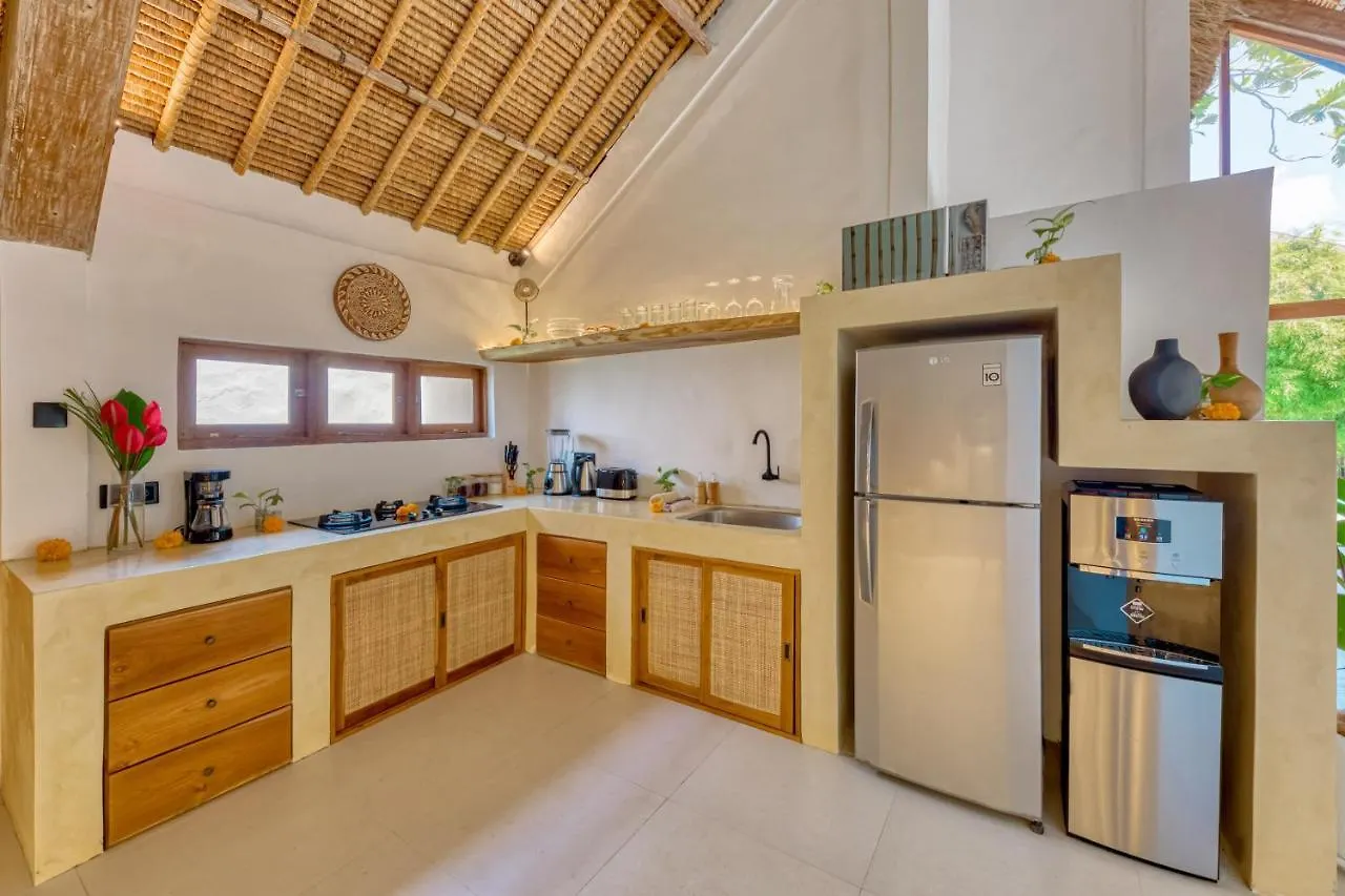 Villa Indigo - 5-Bdr With Huge Pool And Garden Seminyak