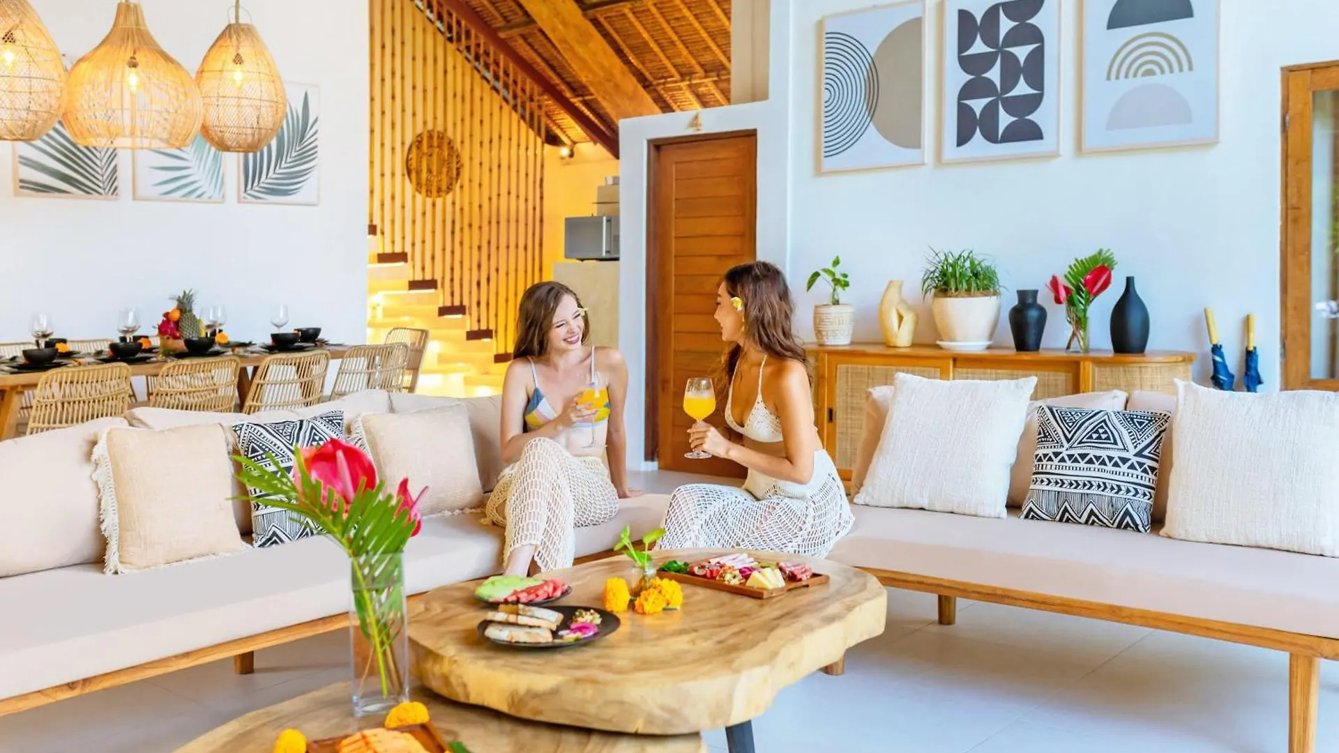 Villa Indigo - 5-Bdr With Huge Pool And Garden Seminyak